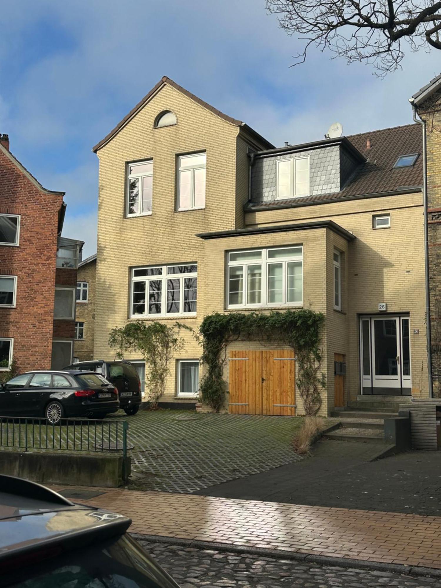 Gemuetliche Sanierte 1 Zimmer Wohnung Mit Privatem Parkplatz Im Zentrum 킬 외부 사진